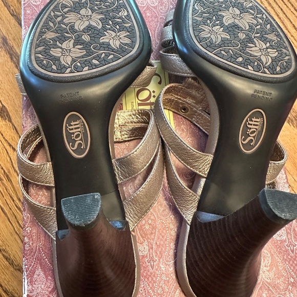 Strappy Sandles - Picture 4 of 4